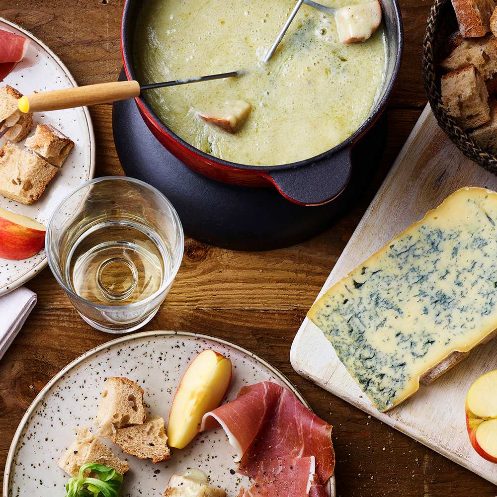 L'authentique recette de la fondue savoyarde - France Bleu